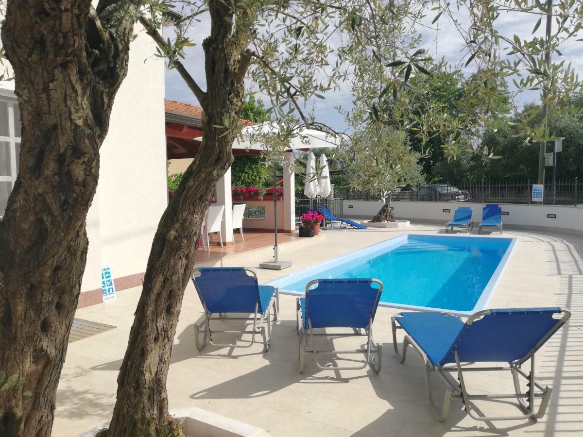 Villa Zare Poreč Buitenkant foto